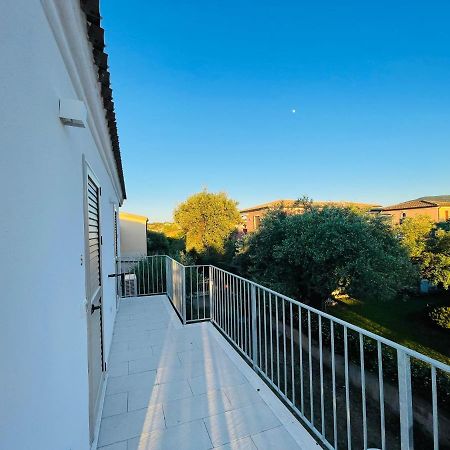 Chrisso Rooms Affittacamere San Teodoro  Buitenkant foto