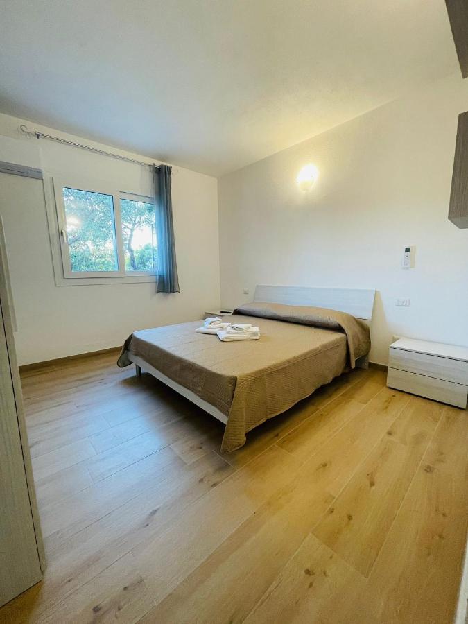 Chrisso Rooms Affittacamere San Teodoro  Buitenkant foto