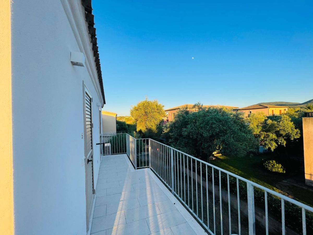 Chrisso Rooms Affittacamere San Teodoro  Buitenkant foto
