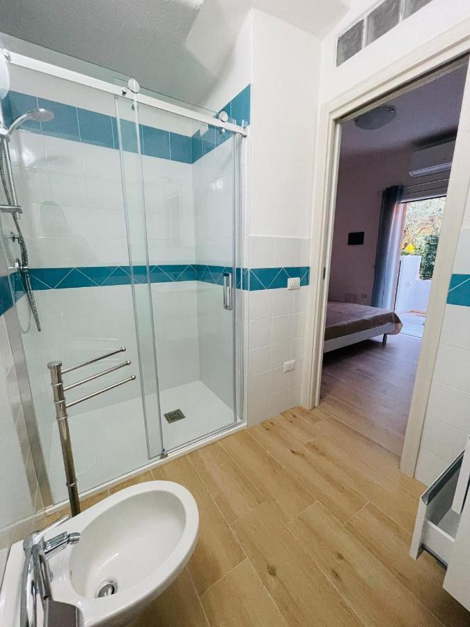 Chrisso Rooms Affittacamere San Teodoro  Buitenkant foto